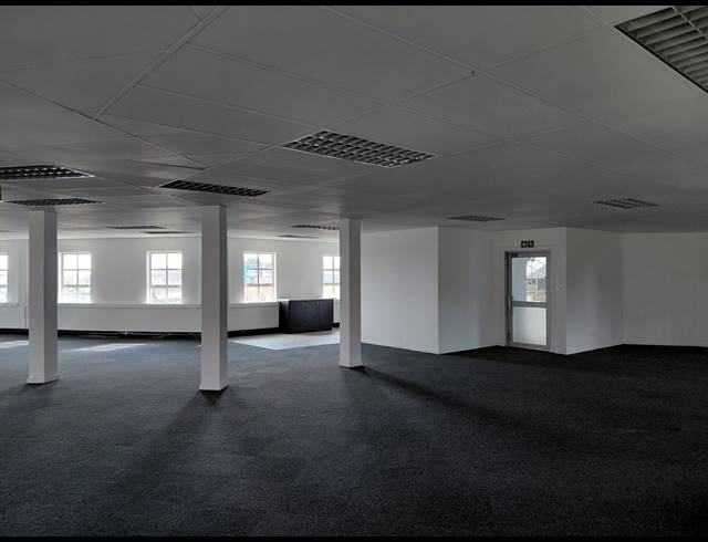 370M² OFFICE TO LET IN FOURWAYS